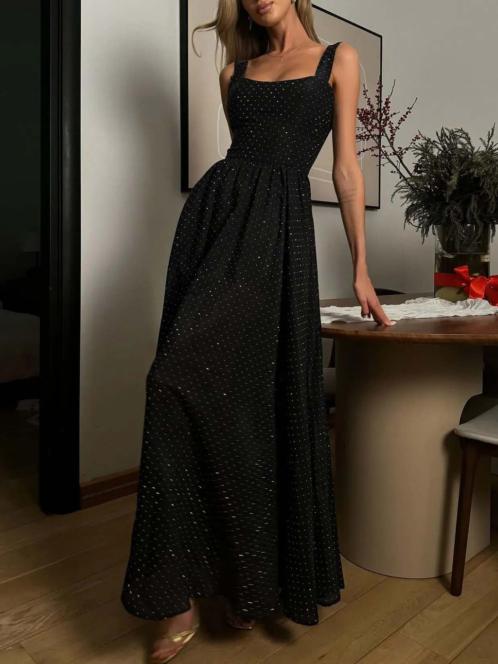 Elegant Sleeveless Fluffy Hem Maxi Dress
