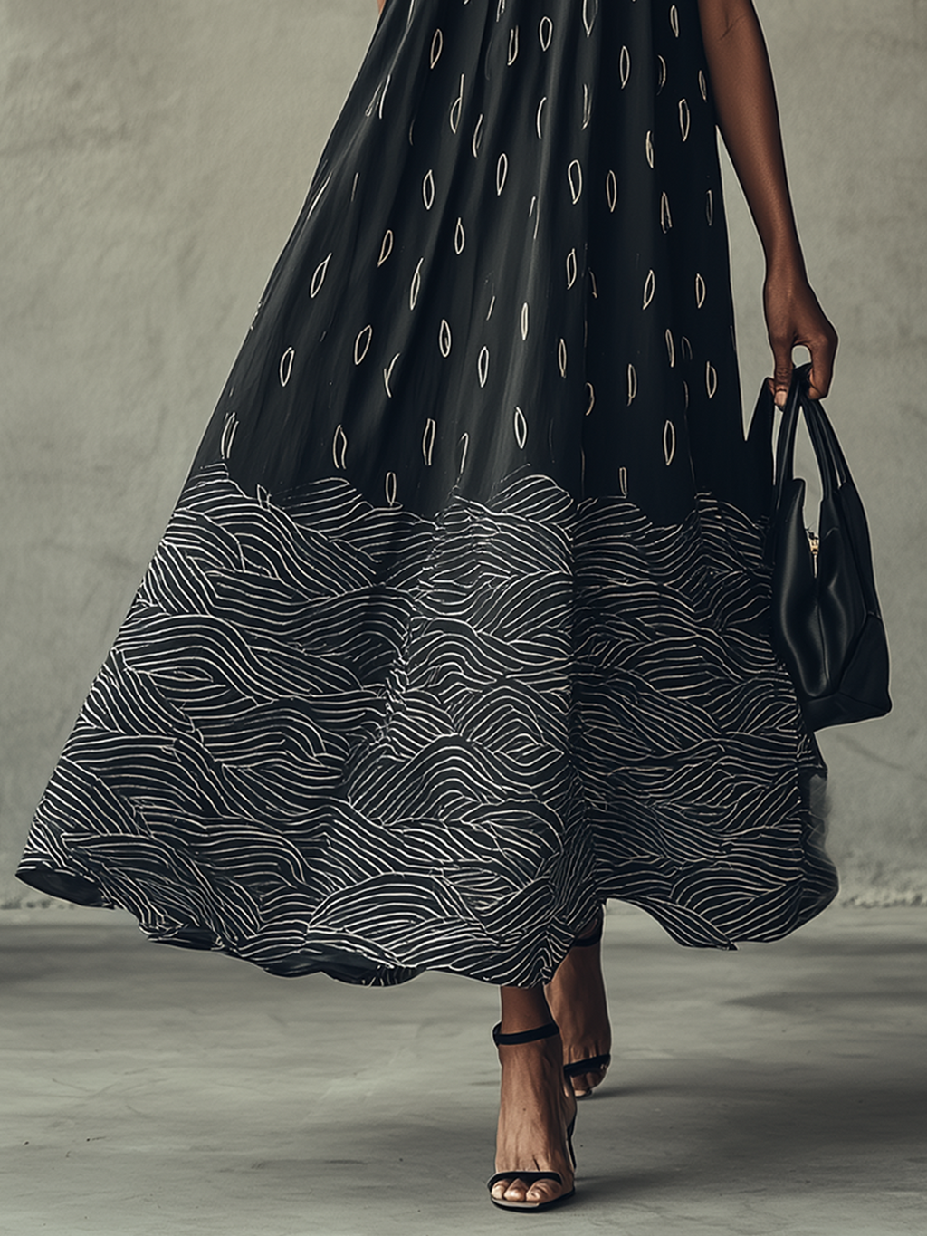 Sleeveless Maxi Dress With Abstract Print And Flowing A-Line Silhouette