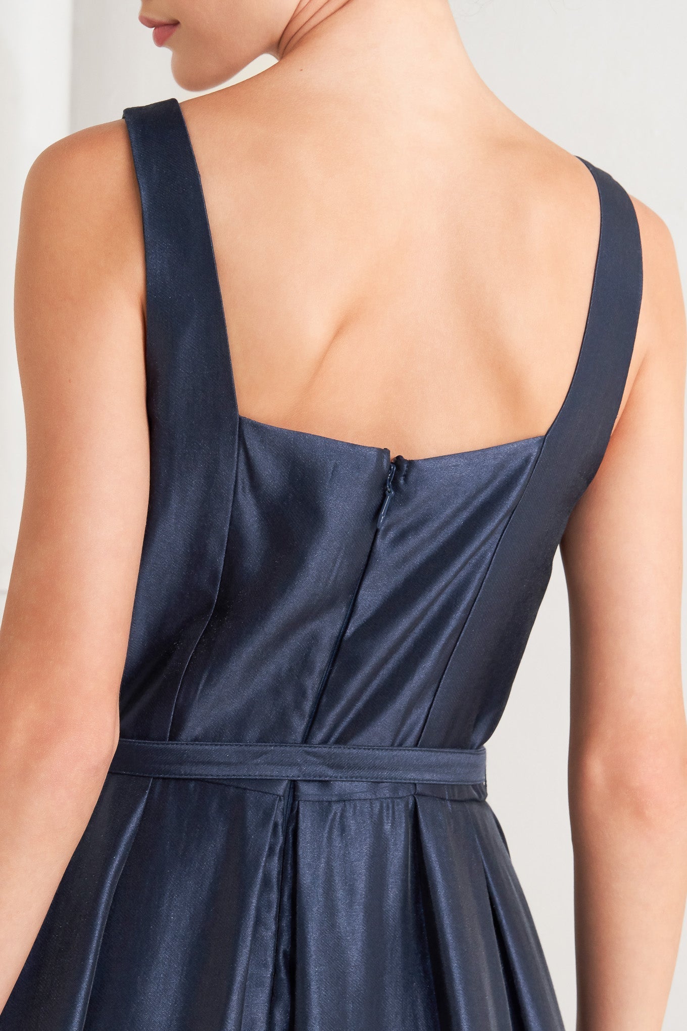 FEMME SILHOUETTE NAVY MIDI DRESS - FINAL SALE